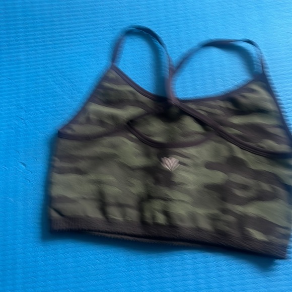 Workout too size medium forever 21 - Picture 2 of 2